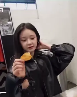 rita it's flog food #pharita #파리타 #babymonster 