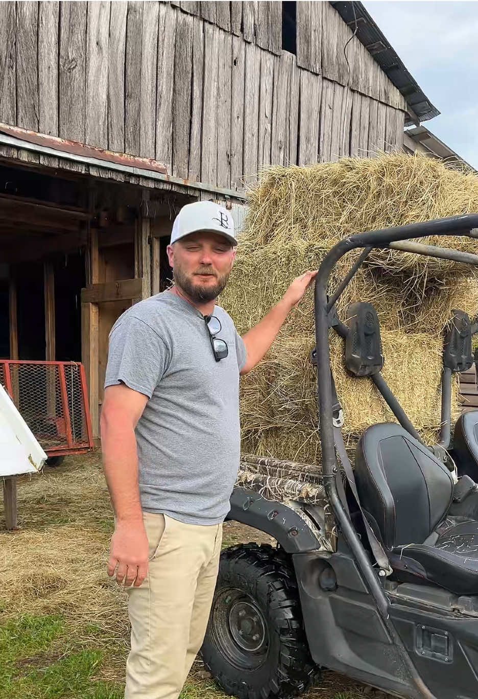 He done went up and done it. This little rhino will come in handy taking care of the cattle at the new farm.#farm #farmwife #farmer#farmlife #rhino#hay#stack#fypシ #fyp#viral @wes.ellis86 