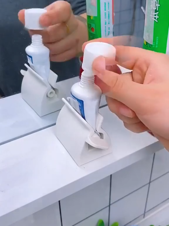 Dê uma olhada em Espremedor Pasta Dente Suporte Dispenser Tubo Creme Dental Pomada por R$12,99. Compre na Shopee agora!  ✨ para a compra desse produto e de outros Link na Bio ✨