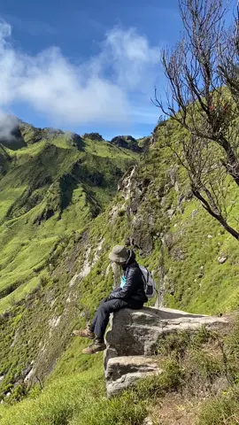 The majestic of merbabu 📍Merbabu via Thekelan #fypdong #pendakigunung #pendakiindonesia #merbabu #merbabuviathekelan #merbabumountain 