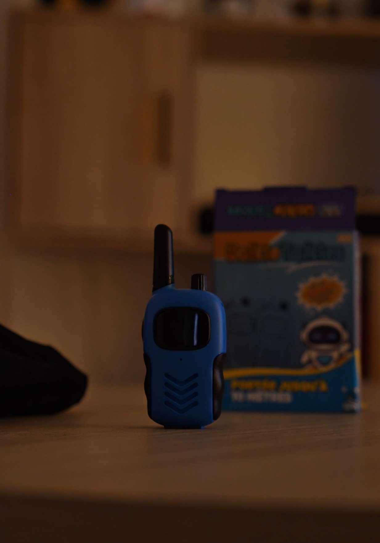 « Talkies-walkies » - Valentin Vitti  avec la voix de @@Caroline Ambrosini ##fiction##courtmetrage##cinematography