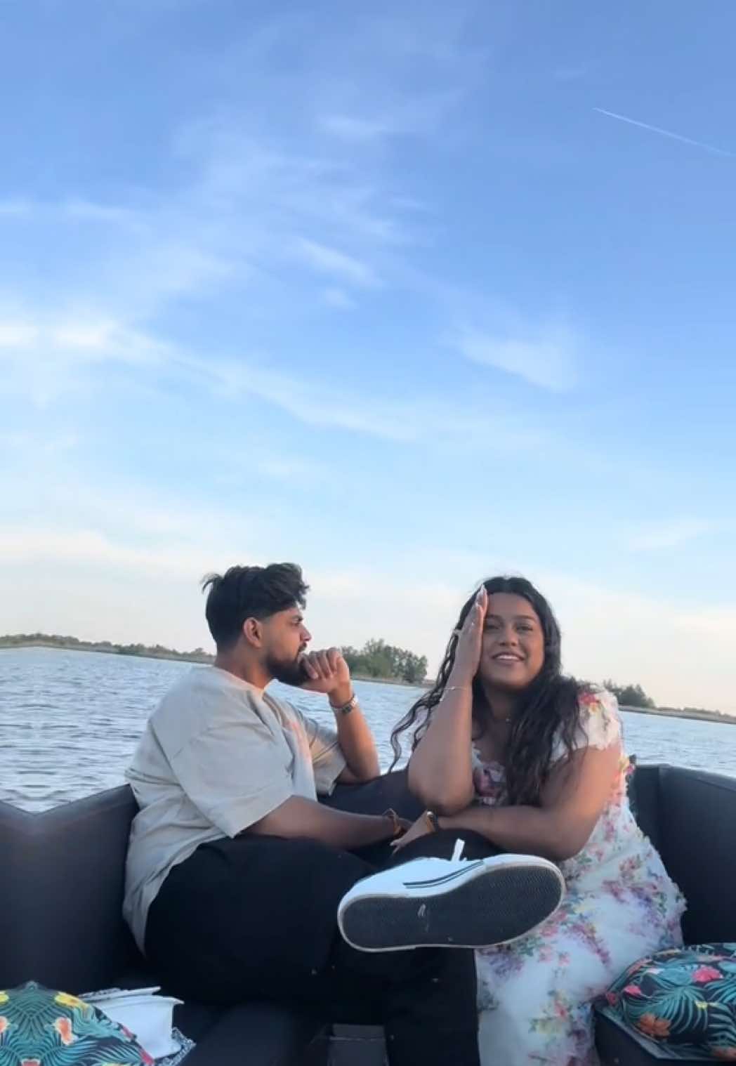 : 🙈🤍@kaveendran 