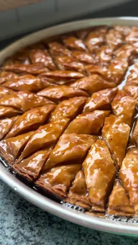 Bakllava Konstanz Per prosi na kontaktoni ne Dm ose ne whatapp +49 176 42967866 #tradicionale #gatimeshqiptare #meporosi #konstanz #petulla #bakllava 