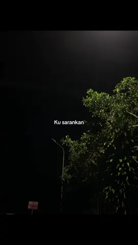 Firs date pake lagu ini asik kali ya😄