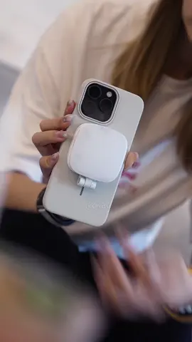 A compact magnetic fill light that folds up, features a built-in mirror for selfies, and even functions as a phone stand! #lighting #selfie #selfielight #ringlight #contentcreatortools #cameraaccessories #magneticlighting #tiktokshopfinds #flashsale