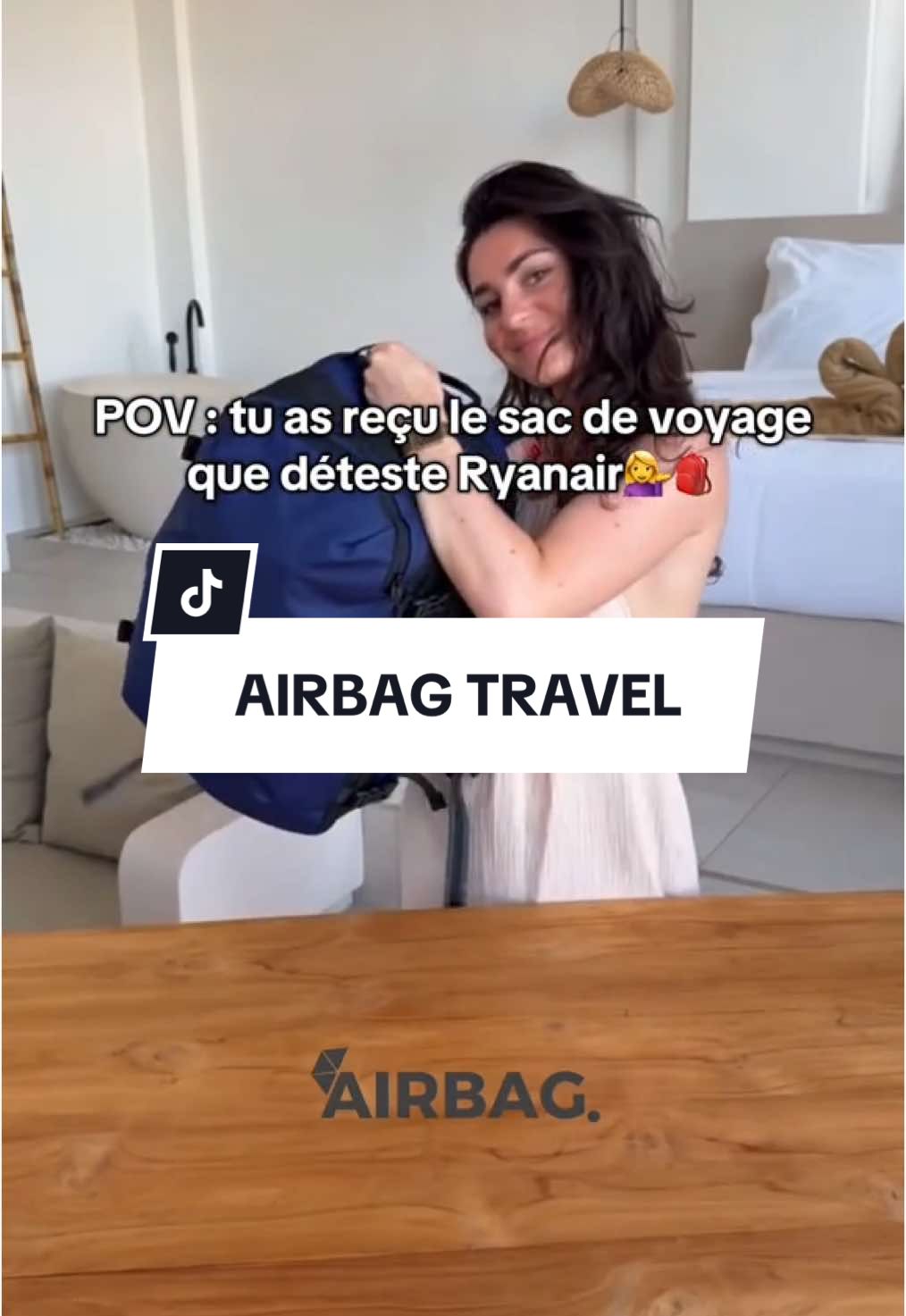 Voyagez l'esprit léger et emportez enfin tout ce dont vous avez besoin sans frais de bagage supplémentaires, tout en respectant les dimensions et le poids imposés par les compagnies aériennes.  Tout ça grâce au sac AIRBAG🛫 🎒Le sac de voyage AIRBAG c'est : • 2 semaines d'affaires • Dimensions cabine • Respect du poids limite imposé (8-12kg) • Zéro frais de bagage garanti ! • 75% de réduction du volume de vos vêtements • De 29l à 60l grâce à la compression sous vide • Multi-compartiments intelligents #voyage #airline #luggage #voyageuse 