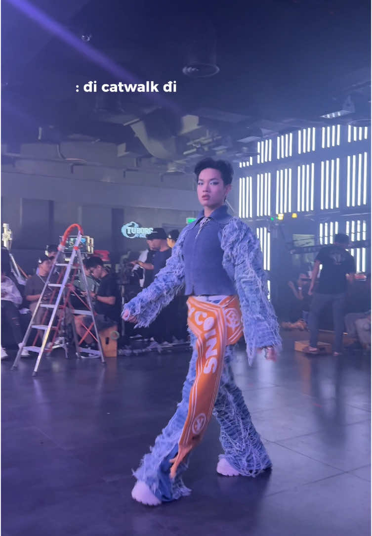 Catwalk đi má @Pháp Kiều 💃 #bigteambigdream #fanmeeting #phapkieu #anhtraisayhi 