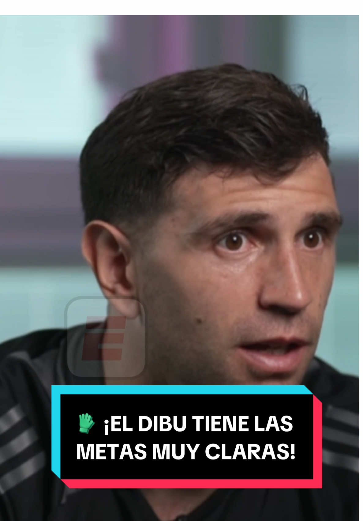 ¡LAS METAS MUY CLARAS! 🧤  ¿Cómo hace #Dibu Martínez para mantenerse motivado luego de ser campeón del mundo? 🥇🇦🇷 #TikTokDeportes #Futbol #Argentina