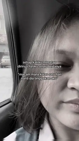please jangan tinggalkan i tau sayang ☹️ga sanggup bayangin sesakit dan sehancur apa aku kalo kamu pergi ninggalin aku☹️ #ilovemybf 