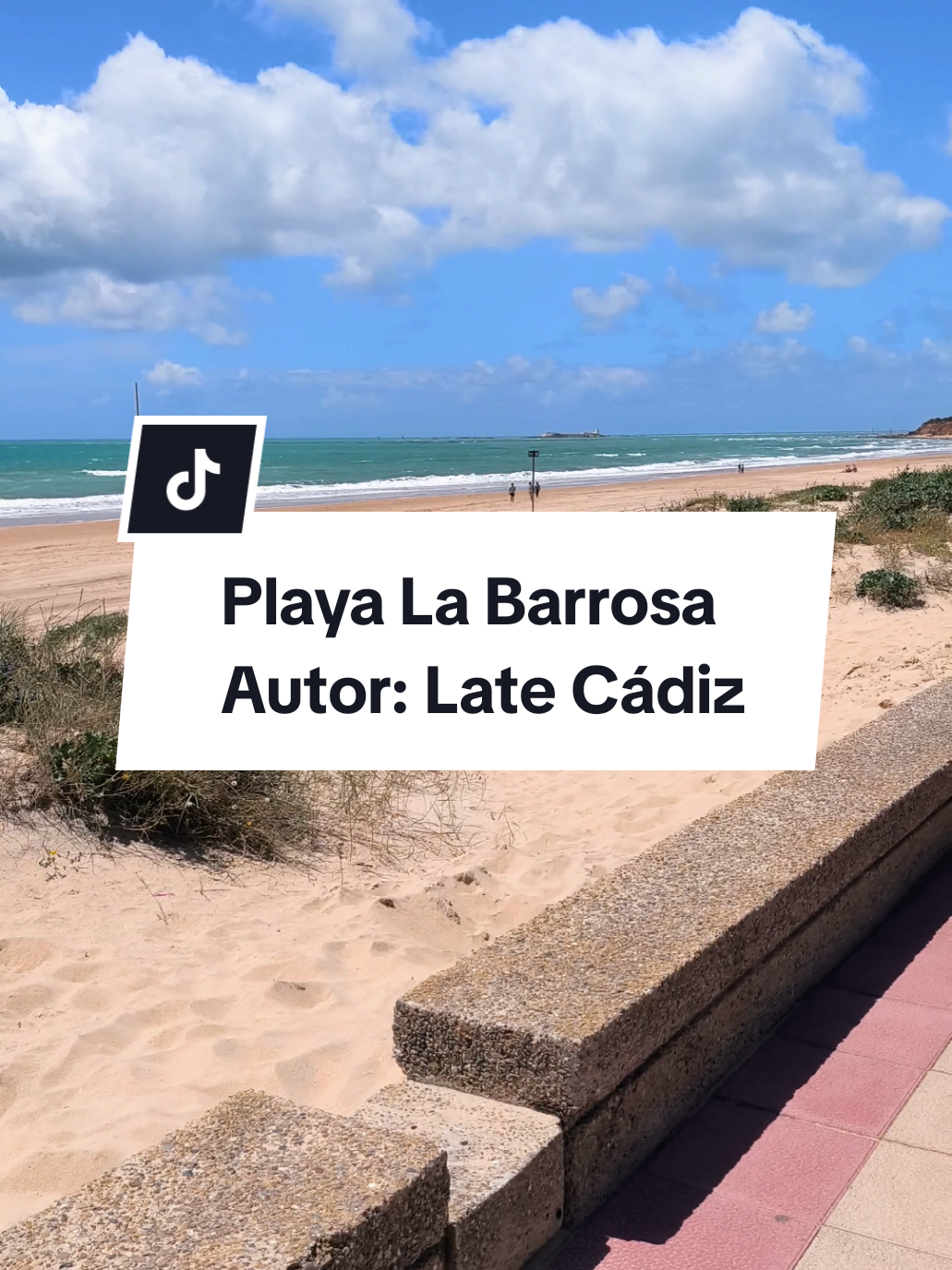 📍 Playa la Barrosa 📸 Foto de Late Cádiz ➡️ Siempre nos alegra el alma, pasear con estas vistas. 📝 Usa el hashtag #latecadiz si quieres optar a aparecer en nuestra galería 💛 ¡Latiendo por Cádiz! 💙  ✏️ #Cadiz #Andalucia #MagicCádiz #cádizquiereverte12meses  #viveandalucia #chiclanadelafrontera  🏷️ Qué ver en Cádiz | Blog de Cádiz
