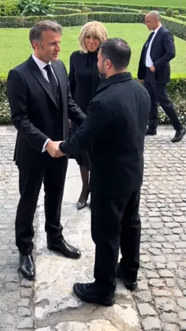 la population française énervé contre son président ? les français  viennent de se révoltés dangereusement contre son président Emmanuel macron #france #france🇫🇷 #infos #emmanuelmacron #macron #actualités 