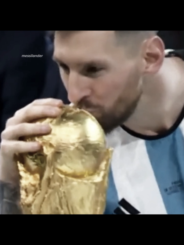 bu adam bana benziyo galiba #mizah #keşfet #beniöneçıkart #mecore #messicore #messi #lionelmessi #fyp #viral 