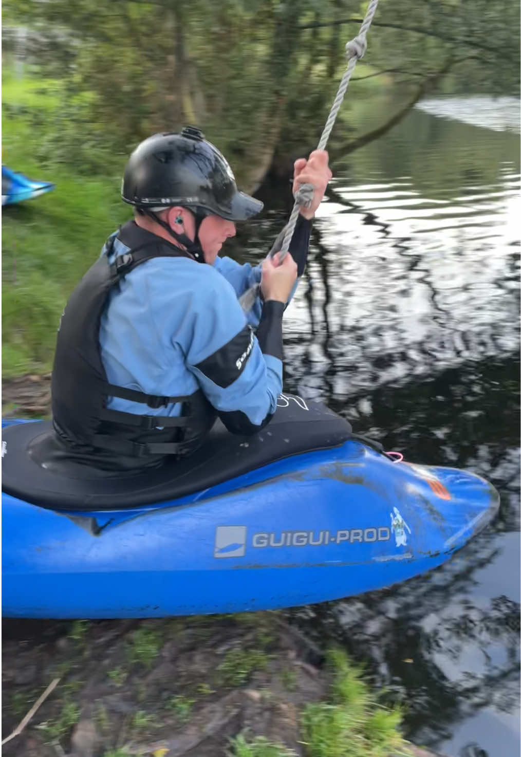 This is how your meant to kayak 