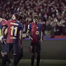 كلها منك غيرانه😜🔥 . . . #لامين_يامال #برشلونة 