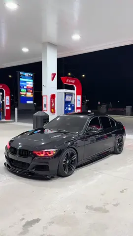 head turner🙂‍↕️ #f30 #340i #6speed #ontario #b58 #gasstation 