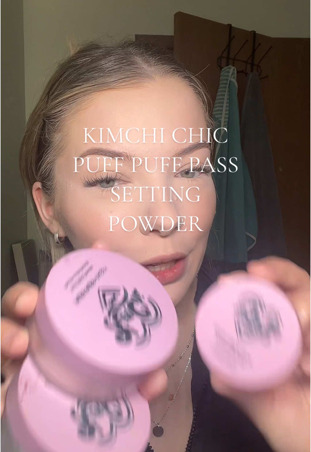 it put a real life filter on my face  #kimchichicbeauty @KimChi Chic Beauty #makeup #settingpowder #basemakeup #oilyskin 
