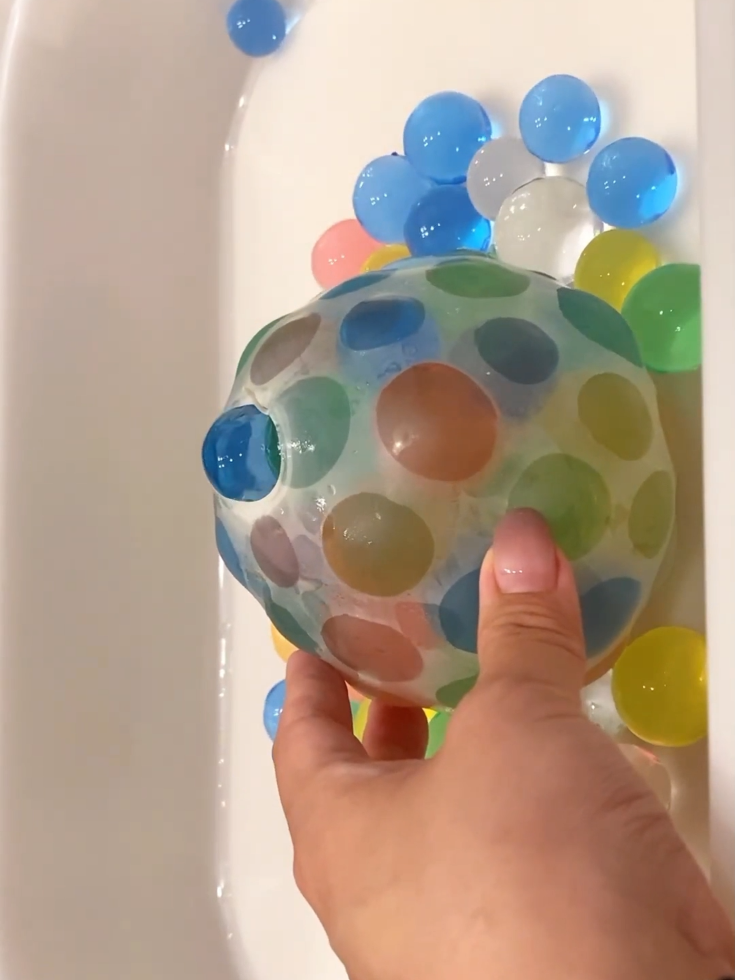 #asmr #asmrsounds #satisfying #fyp #relexing #balls #cut #balloon #asmrsound #balloons