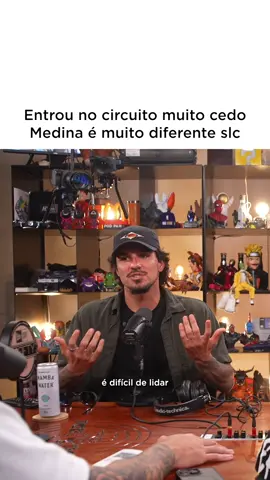 puta papo sério e do nada os cara descaralha #Podpah #GabrielMedina #PedroScooby
