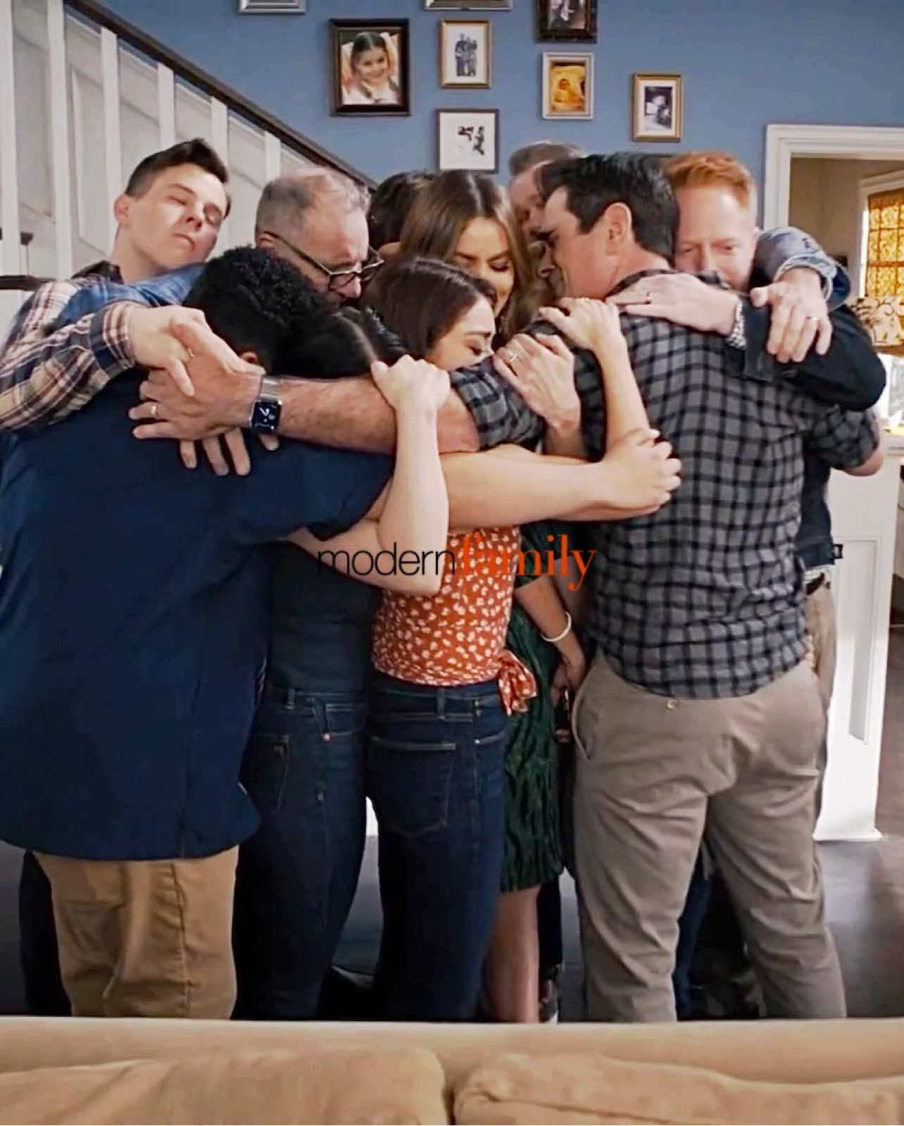 they’re my family idc  #modernfamily #mofy #edits #family #phildunphy #jaypritchett #gloriapritchett #tvshow #viral 