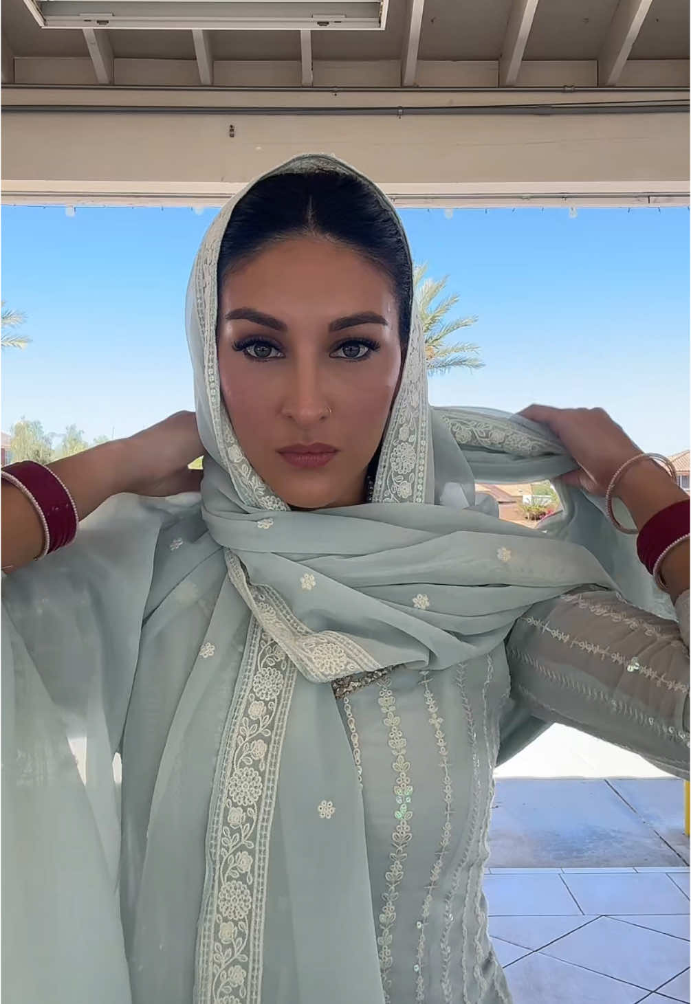 get ready with me to enter the Gurdwara for our friends wedding 🩵 #sikhwedding #sikhism #punjabitiktok #punjabiwedding #indianwedding #indianoutfitcheck #mexicanwife #punjabihusband 