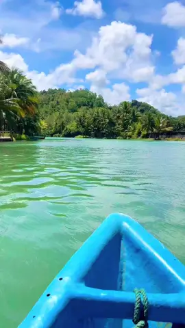 Ayok main ke Pacitan !!!  Ada spot bagus di Sungai Maron Pacitan😍😍  rugi sih kalo ga mampir kesini. Air nya bener bener ijo seger bgt 🥳😍  #CapCut #sungaimaron #fyppppppppppppppppppppppp #pacitan24jam #pacitanjawatimur #explorepage  #bismillahfyp #jalanjalan 