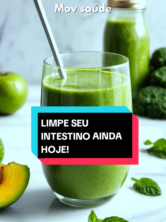 Tome esse suco por 1 semana e veja os benefícios! 🥬 Leia abaixo❗️ Ingredientes: • Meio pepino • Um punhado de couve • Meia banana • Três fatias de alface • 100ML de água de coco. como preparar: Bata tudo no liquidificador com a água de coco e tome  regularmente. #saudeebemestar #sucodetox #desintoxicante #dicasdesaude #receitasaudável #sucoverde 