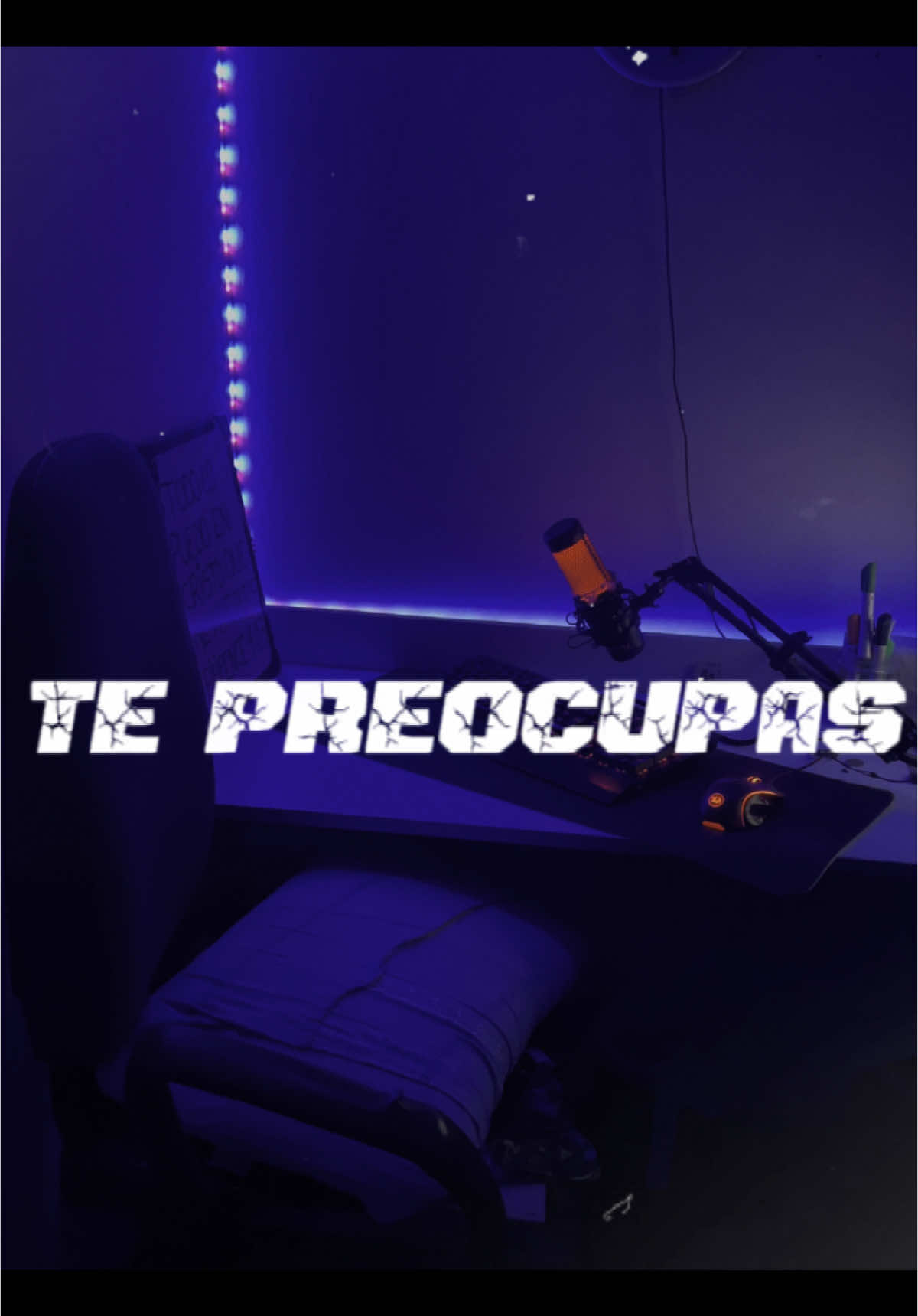 El detrás cada stream , valorando el apoyo de la gente que viene a ver que viene a hablar y que viene a bancar este personaje 🫶🏼🐉