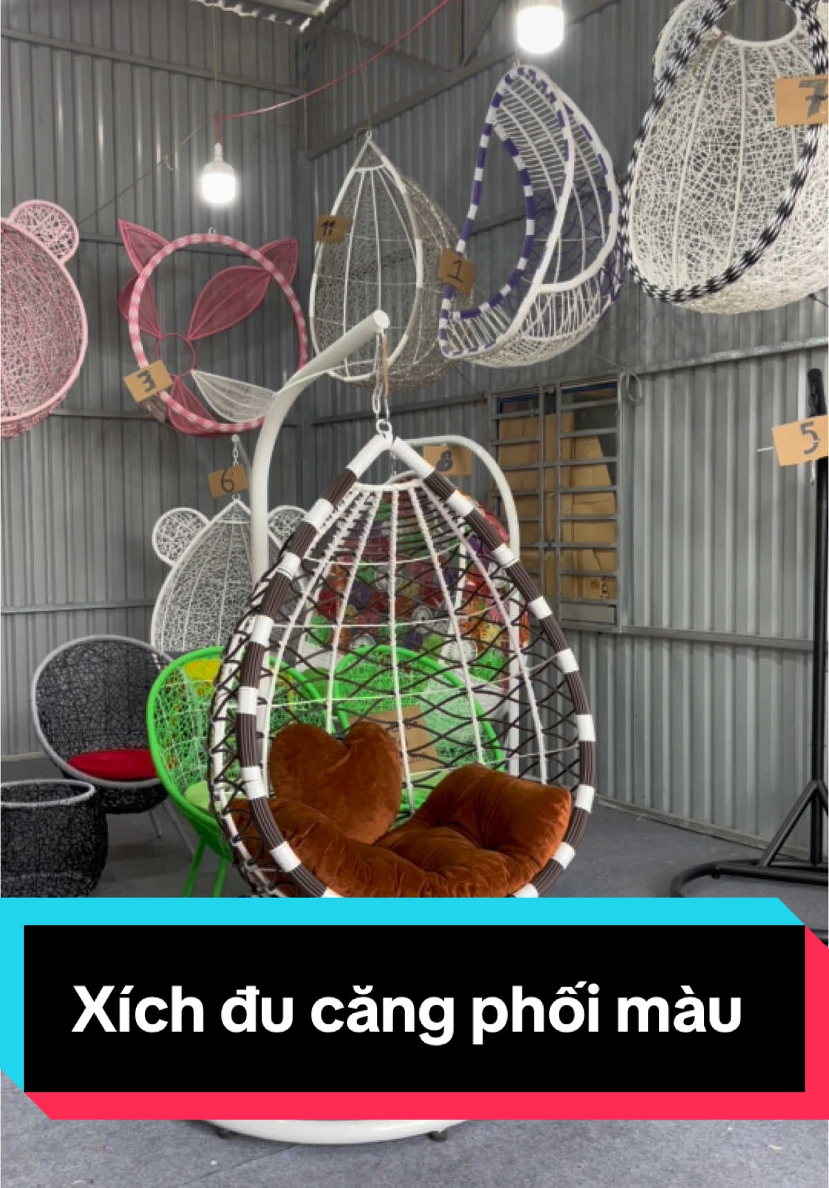 Ghế xích đu căng dây nâu trắng #ghexichdu #ghexichdutrongnha #noithattrongnha #xichdugiotnuoc #xuhuongtiktok #vairalvideo 