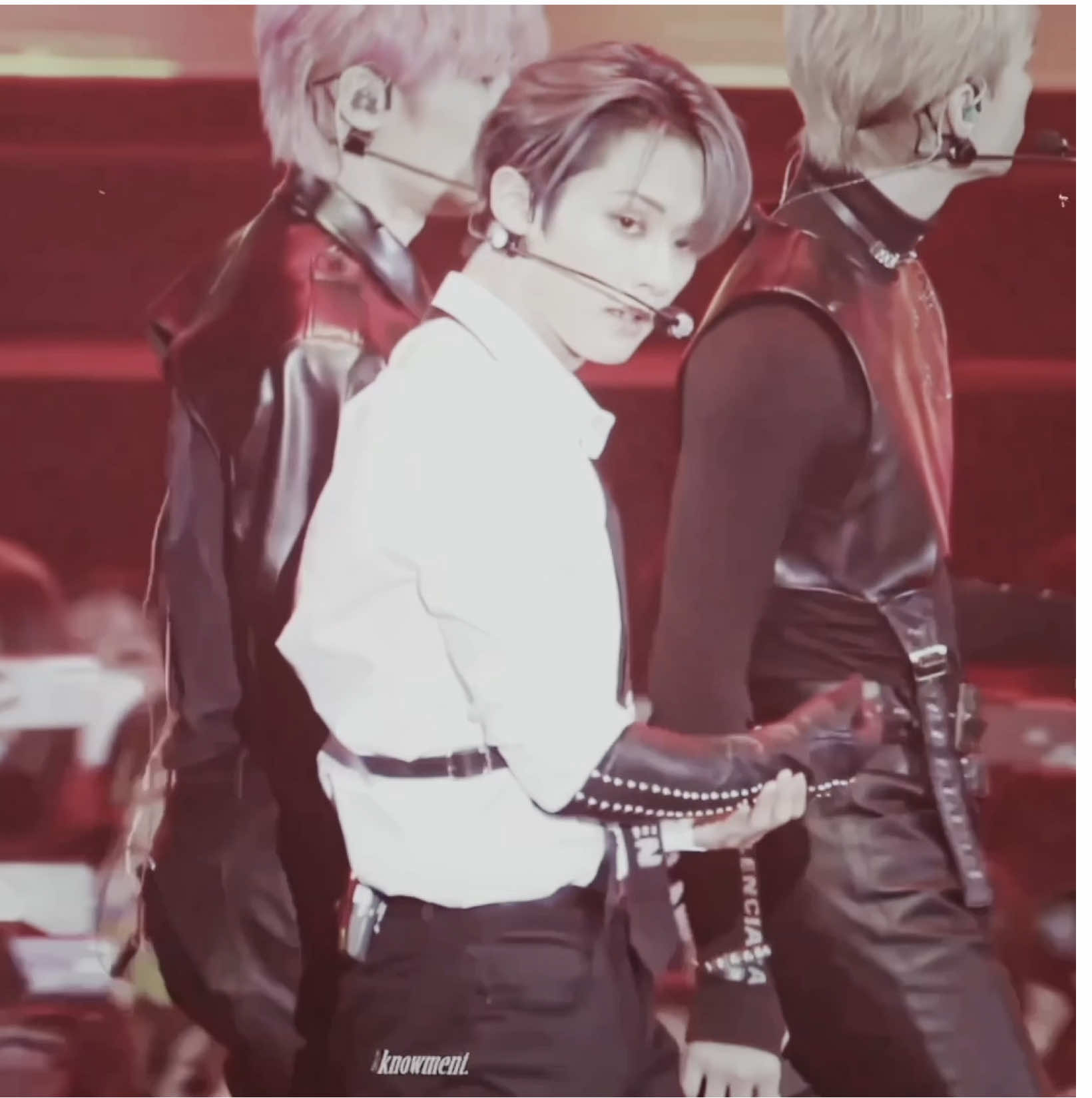 #LEEKNOW - i feel like a victorian man seeing a woman's ankles for the first time || #mqinhos_ #skz #straykids #kpopedit #kpopfyp #leeknowedit #leeknowstraykids #leeminho 