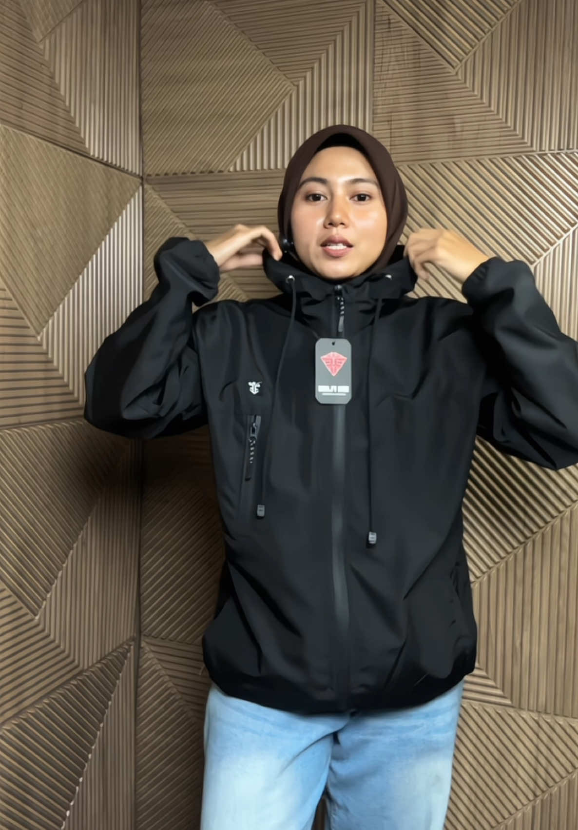 Membalas @Firmansyah Ambil size M kaka. #jaket #jaketpria #jaketwaterproof #jaketantiair #jaketwindbreaker #jaketantiangin #jaketmotor #jaketmotoran #jaketoutdoor #jaketharian #jaketmurah 