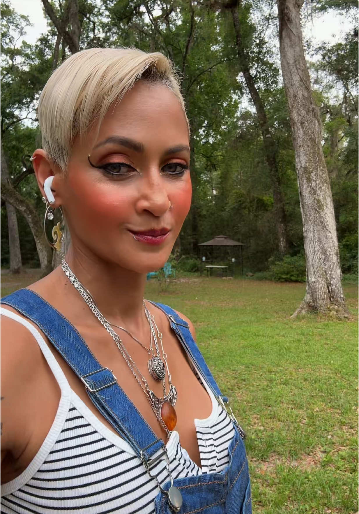 I DON’T CHASE! I blow wishes and let the universe run errands. 😉  #realtalk #FYP #FORYOU #millenialmomsoftiktok #FORYOUPAGE #VIRAL #paratiiii #TiktokPartner #CasaTikTok #tiktokcreators #boricuasbelike🤪💯💥🇵🇷 #latinos #sexylatina #boricuas #tattooedwomen #standupcomedy #funny #funnyvideos #creatorsearchinsights