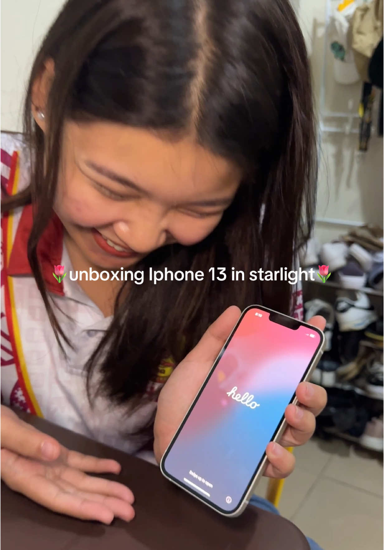 The only “hello” we all want 😩🌸 #iphone13 #iphone #newphone #iphone13starlight #unboxingiphone 