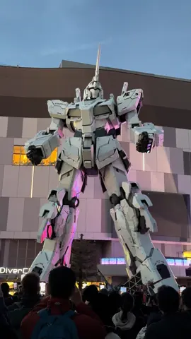 Gundam in Tokio 🤖 ✨.                            #japon #japan #gundam #odaiba #foryou #parariiiiiiiiiiiiiiiiiiiiiiiiiiiiiiiiii 
