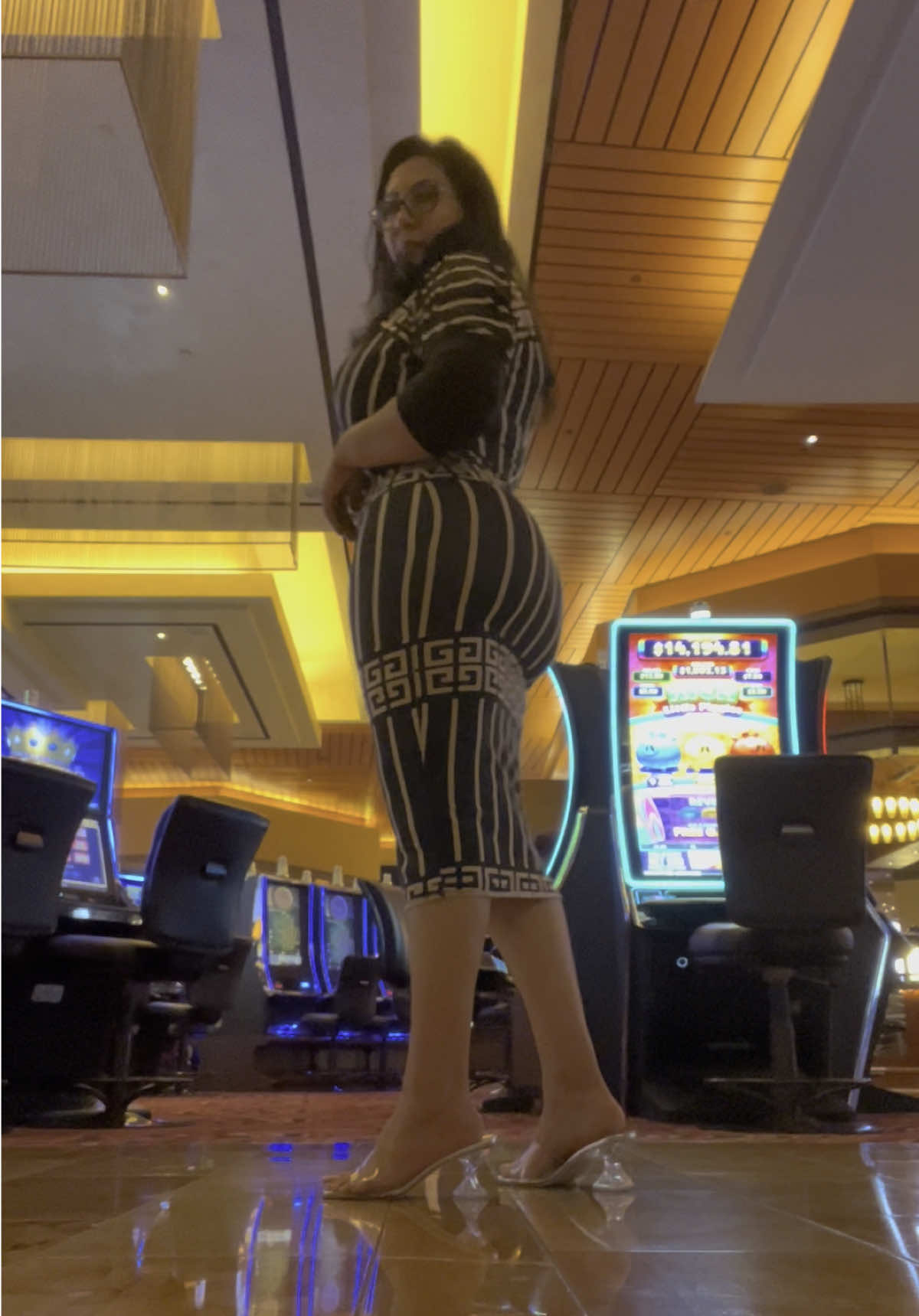 #fyp #evening #nightout #fun #lasvegas #girlssupportgirls #microcreator #smallcreator #foryou #fyp #tiktokgrowth #influencer #trend #contentcreator #hashag #tiktok #satisfying #zodiacsigns #jokes #parati #quarantine #trending #vegas #iphone 