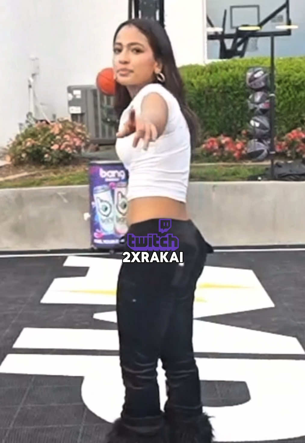 Rakai girlfriend lowkey a D1 hooper 😳🔥 #2xrakai #sophie #basketball #fyp @2xRakai 