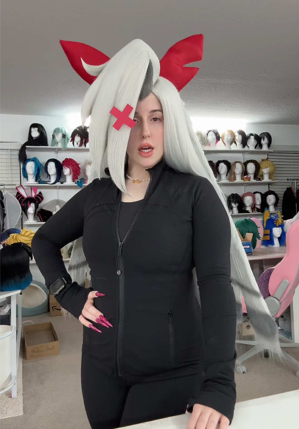 6 people had a hand in creating this wig : crimping , styling , dip dying , wings, bow/X, and airbrushing . At UmbraWigs it TAKES A VILLAGE. Extra big thank yous to @Akemikun (Hair Bow / X), @Ashe (formerly Aly.Brazil) (dip dye) and @Aquarius.Garden  (Wings) . This wig would not be possible without u 3  💖💖💖💖 . #wigcommission #wigmaker #wigstyling #cosplaywig #cosplaywigstyling #vaggie #vaggiewig #hazbin #hazbinhotelcosplay #vaggiecosplay #wings #cosplay #hazbinhotel 