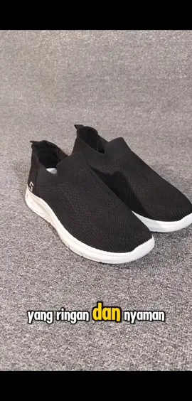Sepatu Batavia menawarkan kenyamanan ekstra berkat bahan rajut premium yang ringan, fleksibel, dan breathable. Pas banget untuk dipakai seharian tanpa bikin kaki gerah. Desainnya yang simpel dan modern bikin kamu tetap tampil keren di segala suasana. Wajib punya buat kamu yang aktif dan stylish.! #sepatubatavia #bataviashoes #sepatubataviapremium #sepatubataviarajut #bataviashoesofficial #bataviasepatu