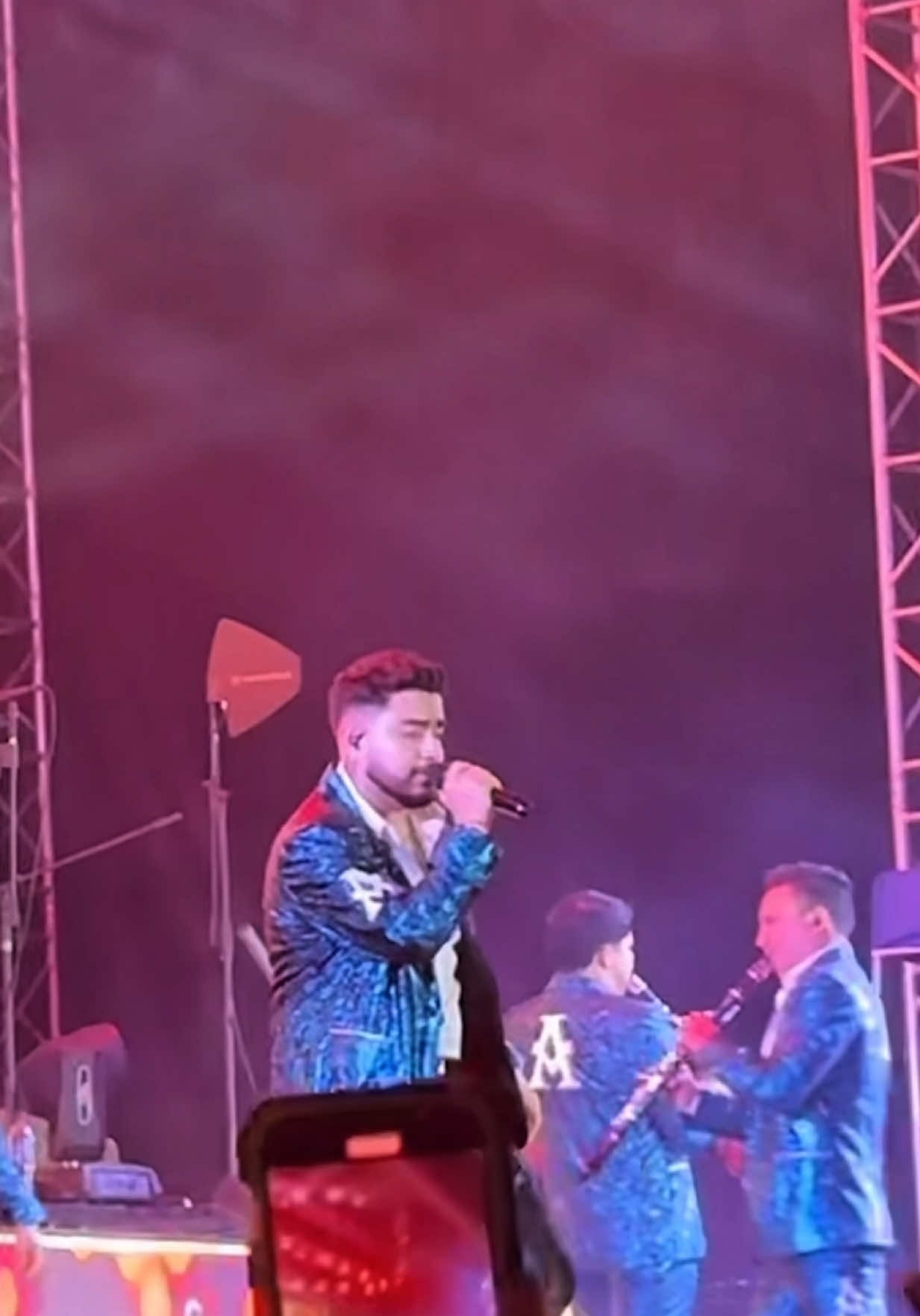 De fiesta con la #arrolladora #laarrolladora #laarrolladorabandaellimón #xela 