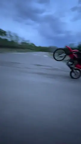 Getting better at wheelies #crf250f #kneeknocker 