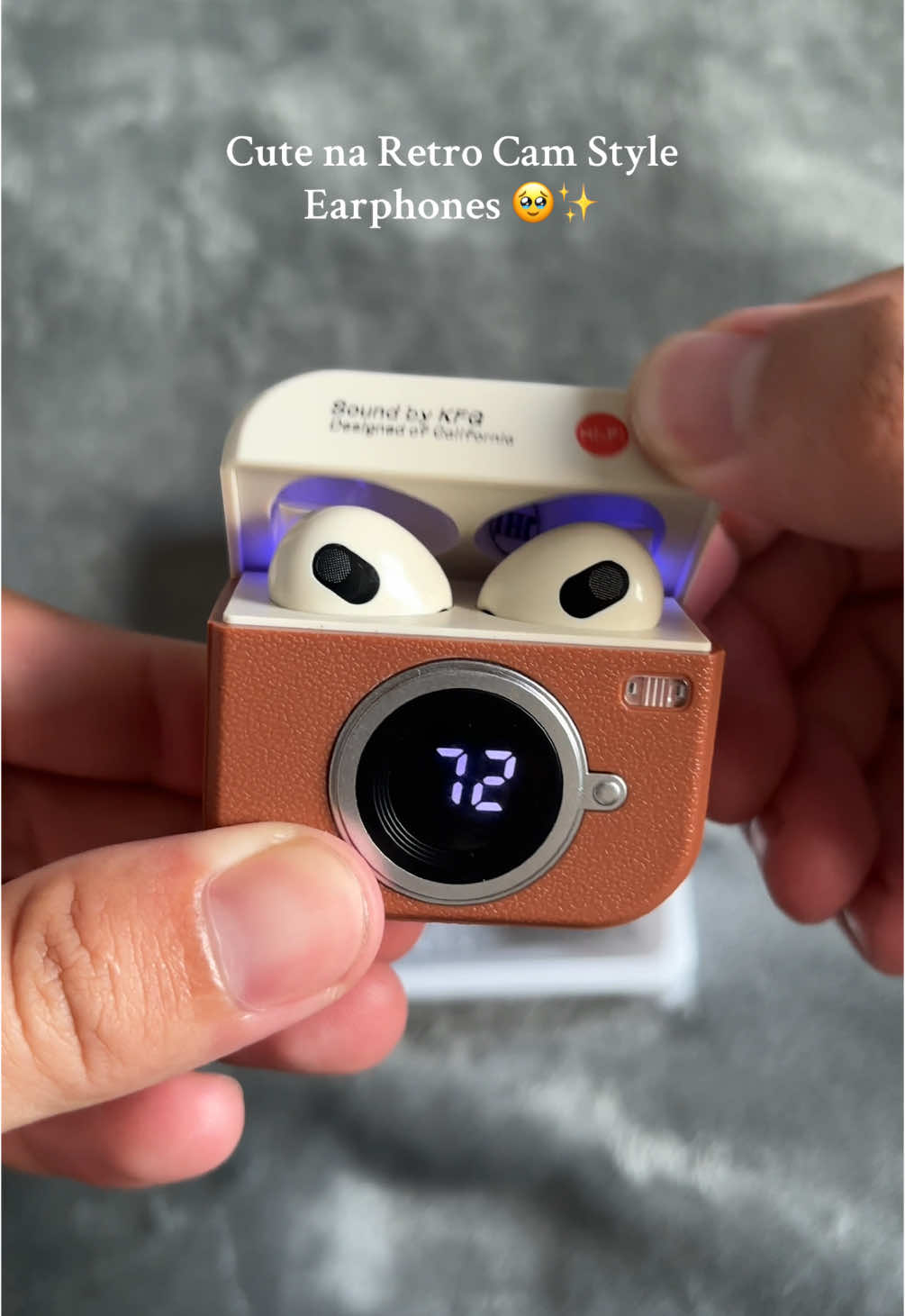 Cute na Retro Cam Style Earphones 🥹✨ #earphones #earphonebluetooth #wirelessearphone #earbuds #earbudswireless #earbudsviral 