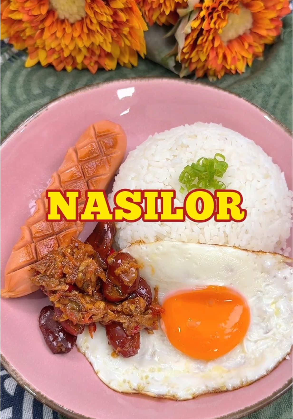 NASILOR 🍛🍳sarapan ala sultan yang bikinnya sat set kalo soal rasa ga pernah gagal, double protein, sosisnya enak, ditambah telur nasi anget sambel beuh🤤😍cocok banget jadi menu sarapan!!🔽RESEP🔽 NASILOR 2 bks sosis kanzler  1 btr telur  1 sdm margarine 1 piring nasi anget 1 sdm sambel  Kalian wajib buat sarapan pintar yaa!! #Nasilor  #SarapanPintar 