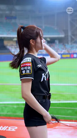 옆에서 보아도 너무 예쁜 이예빈 치어리더 2025.04.20. KT위즈, 고척스카이돔 #이예빈 #이예빈치어리더 #kt위즈
