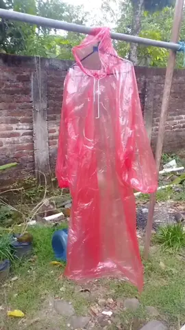 Jas hujan plastik sekali pakai #jashujan #jashujanmurah #jashujandewasa #jashujansekalipakai #fypシ #fyp 
