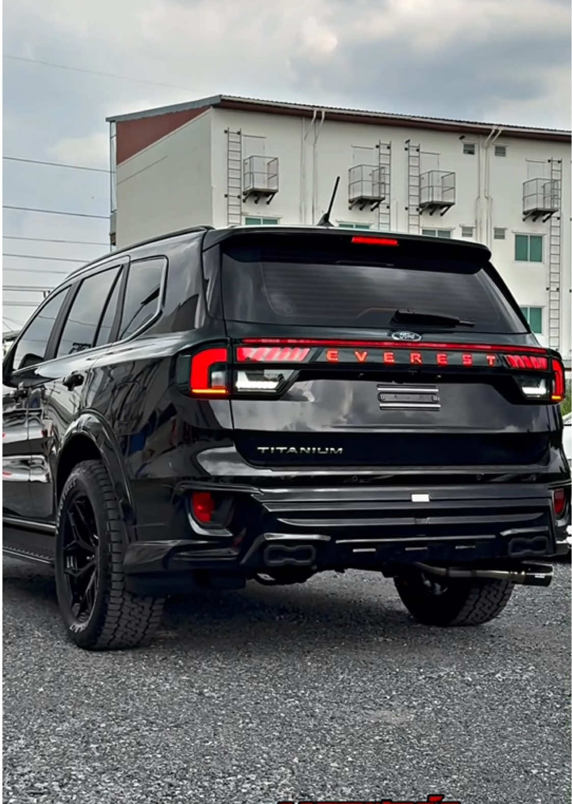 Everest Titanium 4x2 10AT🖤 ค่าตัว 1,767,000.- จัดทรงสุลต่านหล่อๆ สนใจโทร 065-0538854 #บอลฟอร์ดโปรโมชั่น  #ฟอร์ดออโต้แกลเลอรี่ปทุม #ford  #ฟอร์ด #โปรโมชั่นฟอร์ดป้ายแดง #ฟอร์ดแต่ง  #fordperformance #fordthailand #รถแต่ง  #ฟอร์ดปทุมธานี #ฟอร์ดเอเวอร์เรสต์ #ฟอร์ดออฟโรด  #ฟอร์ดป้ายแดง #everest #everesttitanium  #คนรักฟอร์ด #tiktokรักรถ 