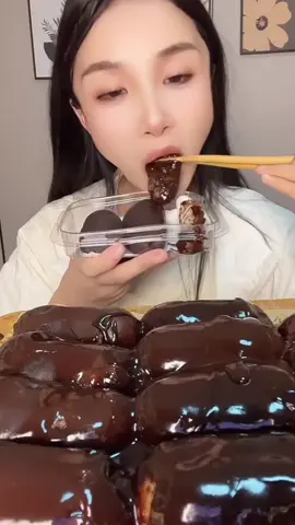 #kwaimukbang #asmr #mukbang #cake #fyp 