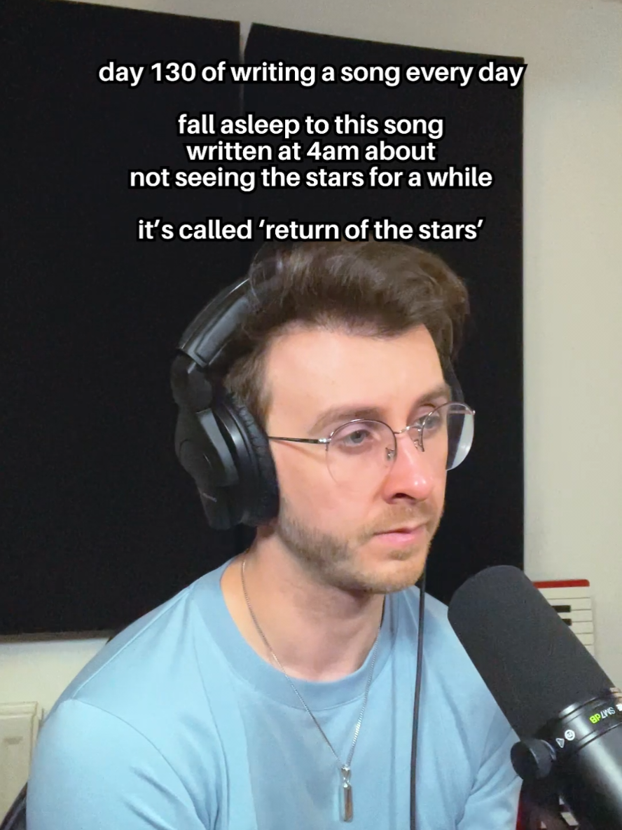 day 130 of writing a song every day 🎶 Up late again getting things sorted ahead of the weekend, so just a short one for today! I was thinking about how I haven’t seen the stars for quite a while. Where I live there’s a lot of light pollution so they’re hard to see. Anyway, this one’s called ‘return of the stars’. #songaday #songadaychallenge #singersongwriter #musicforsync #altokeymusic #newmusic #lullaby #sleepsong 
