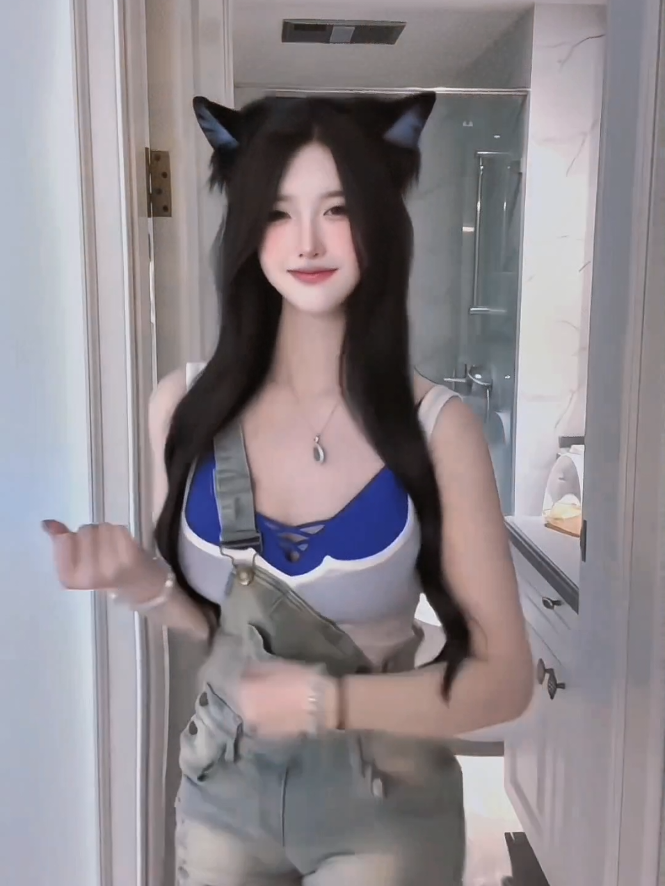 😘😘😘 #douyin抖音 #chinesegirl #chinesebeauty #beauty #fakebodyy⚠️ #weibogirl #CapCut #f #fypシ 