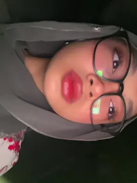 nak tunjuk lipcombo je senanya