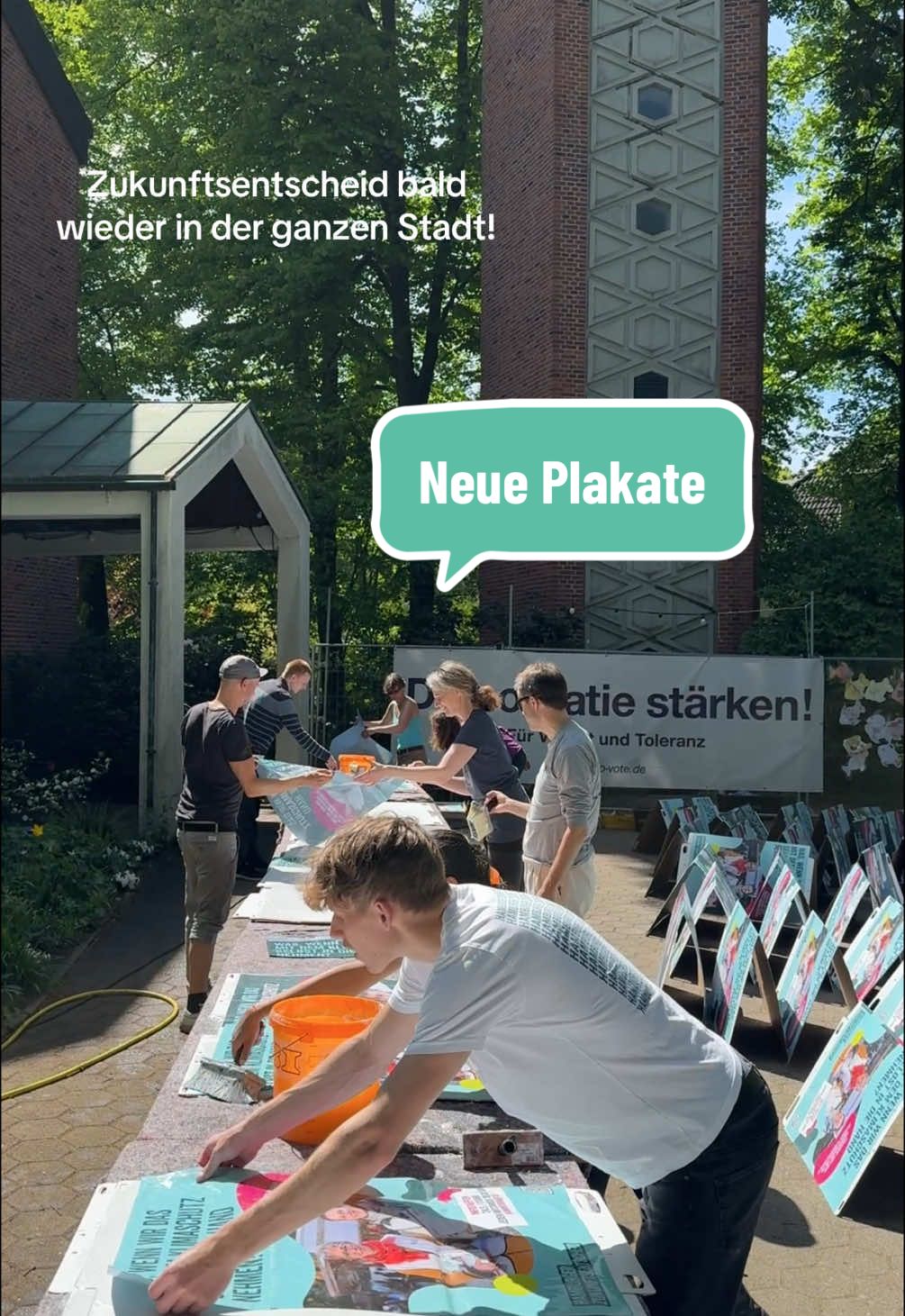 Unsere Plakate sind bald wieder in ganz Hamburg zu sehen ☀️ #klima #hamburg #politik #klimaschutz 