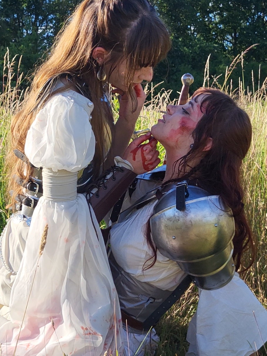 sapphic love always wins 🏳️‍🌈  beautiful @karumancy 💕 check out @Christina Heartmill 🇩🇪⚔️ for epic sapphic fantasy films 🖤 #sapphic #fantasytok #knightcore #medieval #BookTok 
